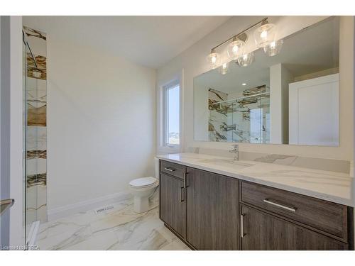 345 Bradshaw Drive, Stratford, ON - Indoor Photo Showing Bathroom