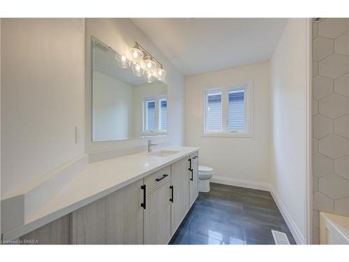 345 Bradshaw Drive, Stratford, ON - Indoor Photo Showing Bathroom