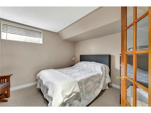 15 Childerhose Crescent, Brantford, ON - Indoor Photo Showing Bedroom