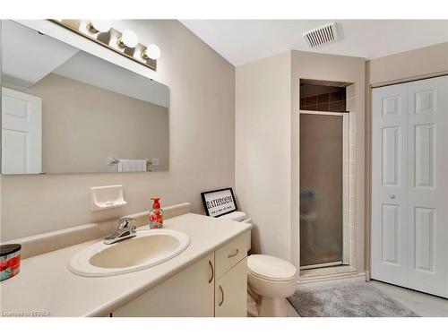 15 Childerhose Crescent, Brantford, ON - Indoor Photo Showing Bathroom