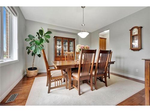 27 Pinehill Drive, Brantford, ON - Indoor Photo Showing Dining Room