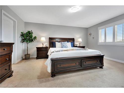27 Pinehill Drive, Brantford, ON - Indoor Photo Showing Bedroom