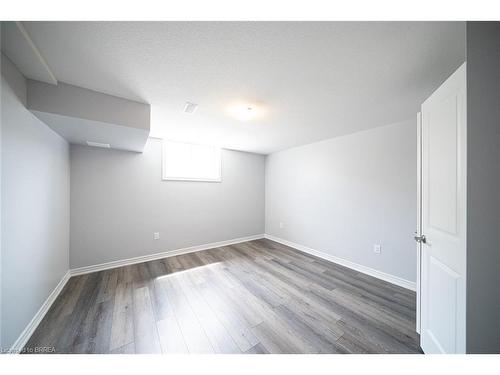 Lower-31 Mair Avenue, Brantford, ON - Indoor Photo Showing Other Room