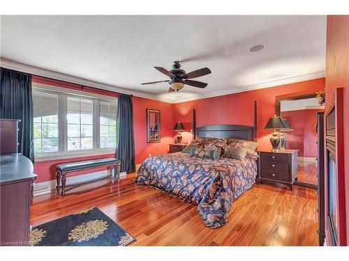 28 Old Lakeshore Road, Port Dover, ON - Indoor Photo Showing Bedroom