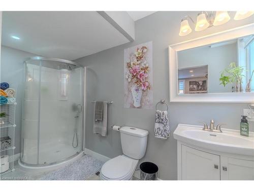 27 Landon Avenue, Simcoe, ON - Indoor Photo Showing Bathroom