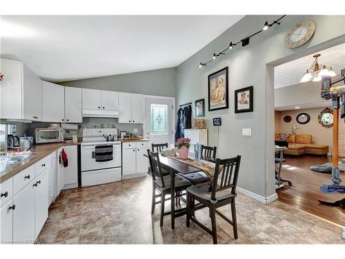 275 Grand River Avenue, Brantford, ON - Indoor Photo Showing Kitchen