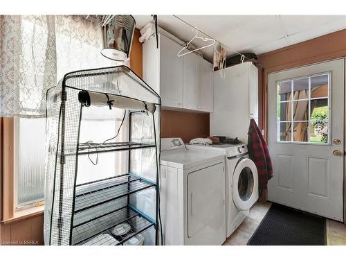 275 Grand River Avenue, Brantford, ON - Indoor Photo Showing Laundry Room