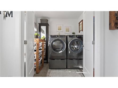361 St Paul Avenue, Brantford, ON - Indoor Photo Showing Laundry Room