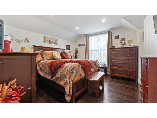 361 St Paul Avenue, Brantford, ON - Indoor Photo Showing Bedroom