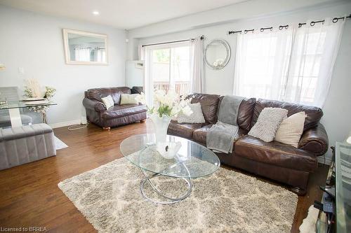 83 - Upper-20 Mcconkey Crescent, Brantford, ON - Indoor Photo Showing Living Room
