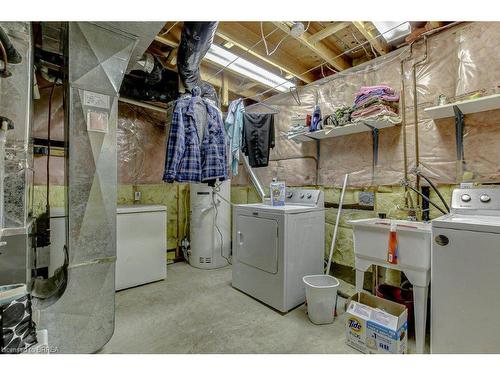 20 Shannon Street, Brantford, ON - Indoor Photo Showing Laundry Room