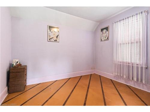 31 Lawrence Street, Brantford, ON - Indoor Photo Showing Other Room
