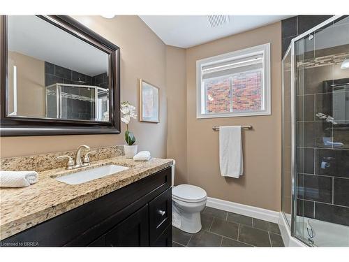 77 Fulton Street, Brantford, ON - Indoor Photo Showing Bathroom
