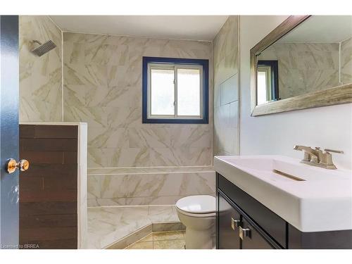 55 Queen Street E, Bluewater, ON - Indoor Photo Showing Bathroom