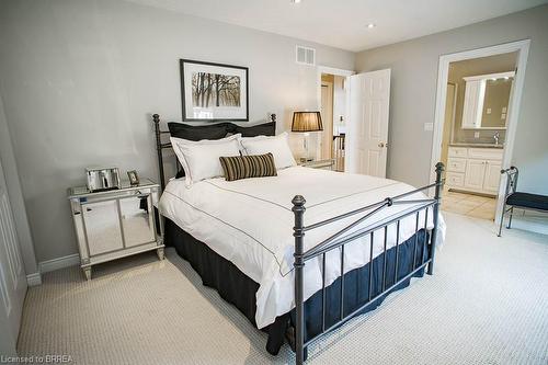 8 Ravine Court, Port Dover, ON - Indoor Photo Showing Bedroom