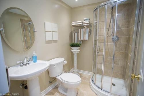 8 Ravine Court, Port Dover, ON - Indoor Photo Showing Bathroom