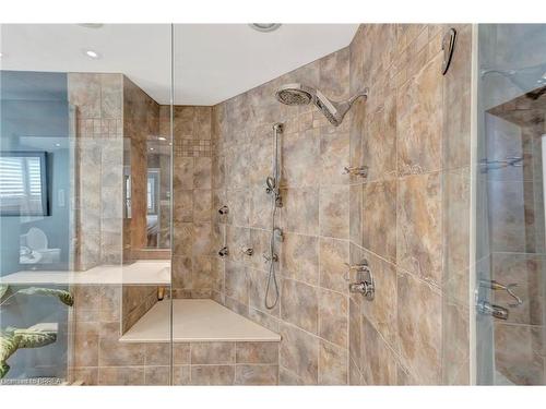 95 St Andrews Drive, Brantford, ON - Indoor Photo Showing Bathroom