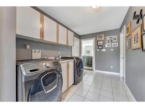 95 St Andrews Drive, Brantford, ON - Indoor Photo Showing Laundry Room