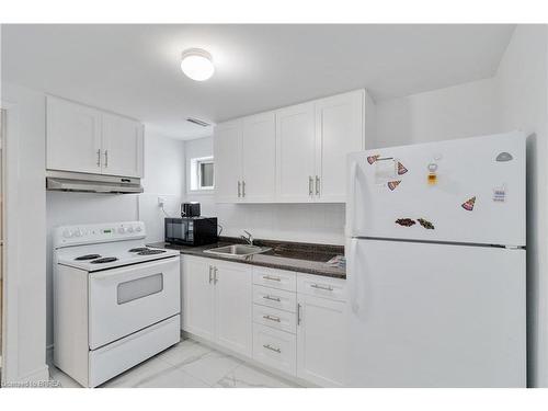 3314 Jolliffe Avenue, Mississauga, ON - Indoor Photo Showing Kitchen