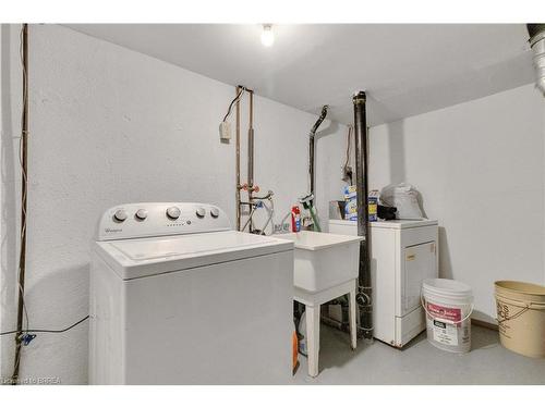 3314 Jolliffe Avenue, Mississauga, ON - Indoor Photo Showing Laundry Room