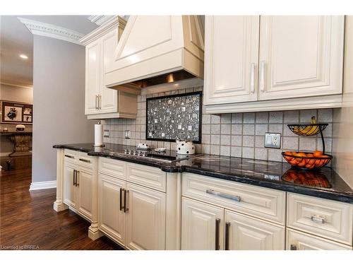 75 St. Andrews Drive, Brantford, ON - Indoor Photo Showing Kitchen With Upgraded Kitchen