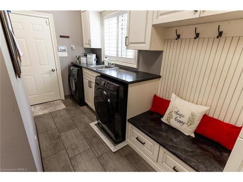 75 St. Andrews Drive, Brantford, ON - Indoor Photo Showing Kitchen