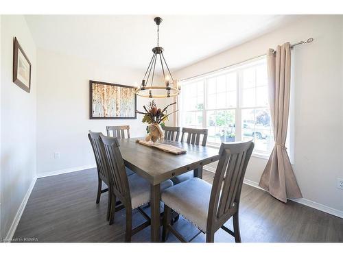 34 Stowe Terrace, Brantford, ON - Indoor Photo Showing Dining Room