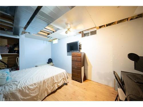 34 Stowe Terrace, Brantford, ON - Indoor Photo Showing Bedroom