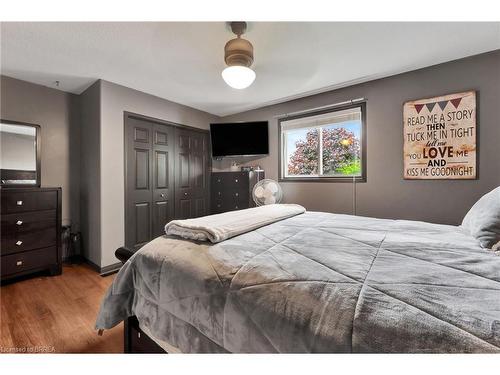 45 Brewster Way, Brantford, ON - Indoor Photo Showing Bedroom