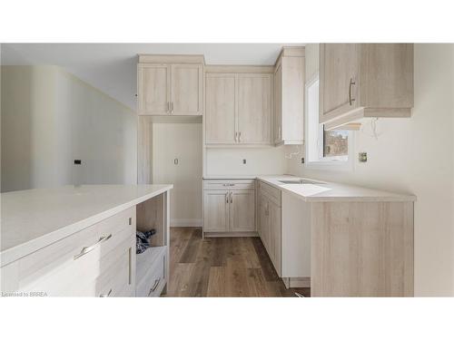 B-21 John Pound Road, Tillsonburg, ON - Indoor Photo Showing Kitchen