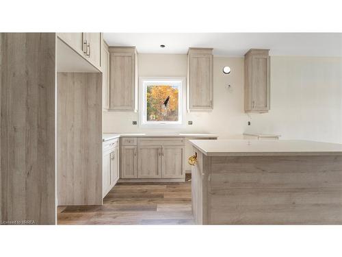 B-21 John Pound Road, Tillsonburg, ON - Indoor Photo Showing Kitchen