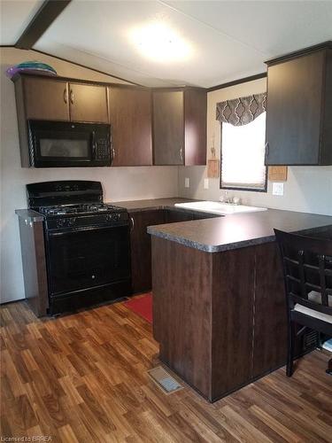 350-1501 Line 8 Road, Niagara-On-The-Lake, ON - Indoor Photo Showing Kitchen