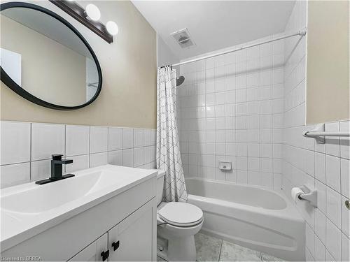 9-608 Grey Street, Brantford, ON - Indoor Photo Showing Bathroom