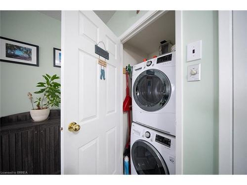 112-9 Bonheur Court, Brantford, ON - Indoor Photo Showing Laundry Room