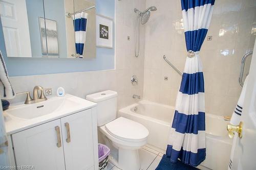506-793 Colborne Street, Brantford, ON - Indoor Photo Showing Bathroom
