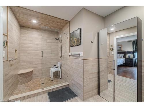 20 County Road 22, Caledonia, ON - Indoor Photo Showing Bathroom