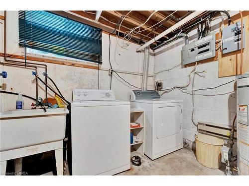 C-28 Oakhill Drive, Brantford, ON - Indoor Photo Showing Laundry Room