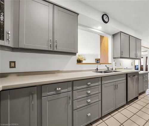 33 Marshall Street, Brantford, ON - Indoor Photo Showing Kitchen