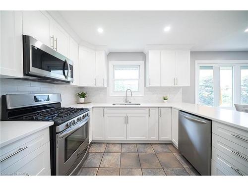 445 Powerline Road, Brantford, ON - Indoor Photo Showing Kitchen With Stainless Steel Kitchen With Upgraded Kitchen