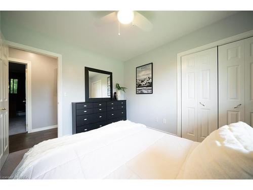 445 Powerline Road, Brantford, ON - Indoor Photo Showing Bedroom