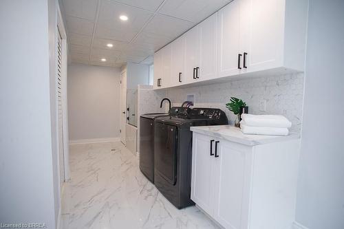 29 Ashgrove Avenue, Brantford, ON - Indoor Photo Showing Laundry Room