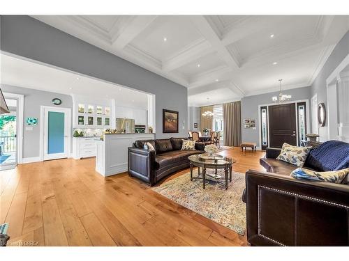 12 Ellington Place, Brantford, ON - Indoor Photo Showing Living Room