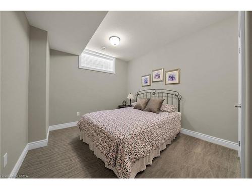 12 Ellington Place, Brantford, ON - Indoor Photo Showing Bedroom