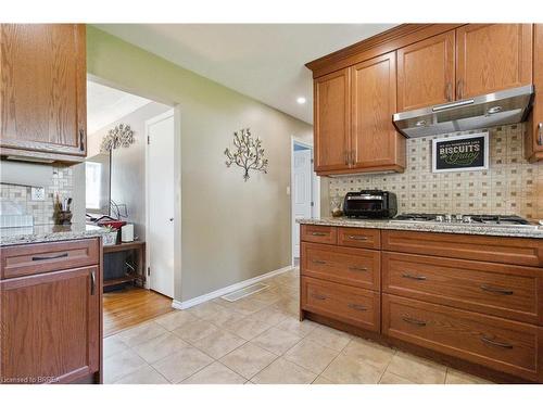 10 Willowdale Street, Brantford, ON - Indoor Photo Showing Kitchen