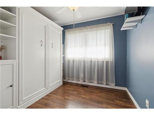 10 Willowdale Street, Brantford, ON - Indoor Photo Showing Other Room