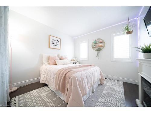 84 Gaydon Way, Brantford, ON - Indoor Photo Showing Bedroom