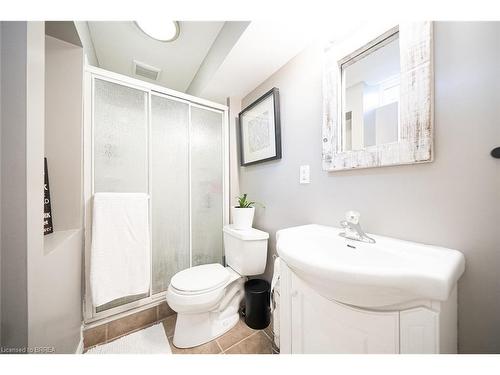 84 Gaydon Way, Brantford, ON - Indoor Photo Showing Bathroom