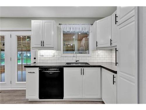 4 Treelawn Terrace, Brantford, ON - Indoor Photo Showing Kitchen