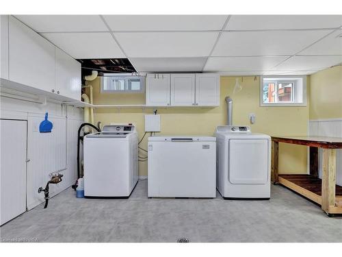4 Treelawn Terrace, Brantford, ON - Indoor Photo Showing Laundry Room