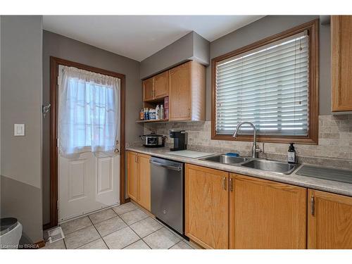 23 Garner'S Lane, Brantford, ON - Indoor Photo Showing Kitchen With Double Sink